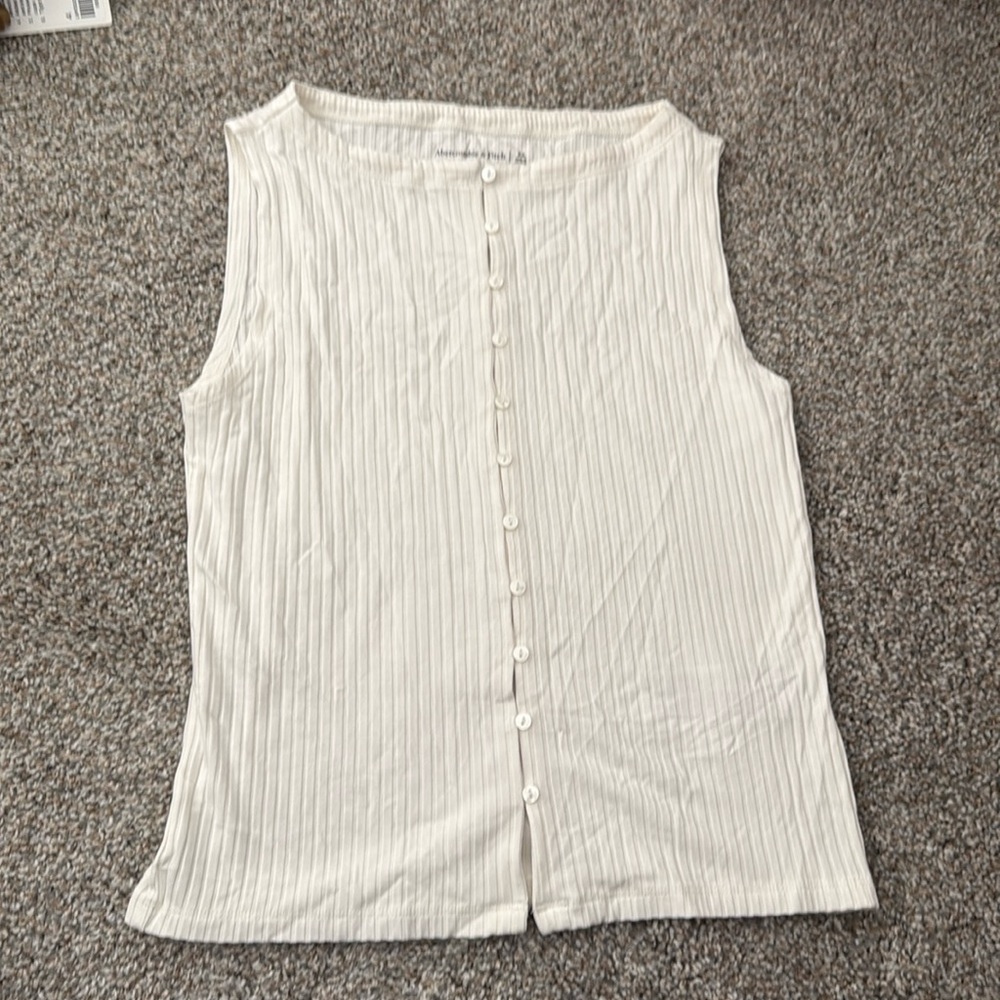Abercrombie white button up top size XS